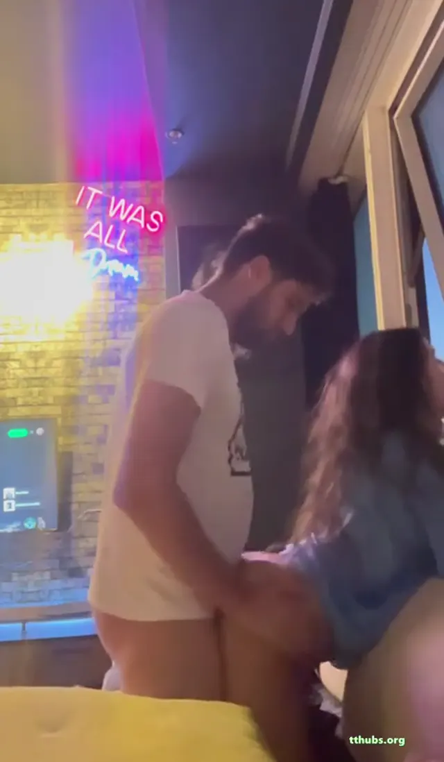 1Cook1Barmaid Simasimal Ciftinin Ozelden Alinan 200Usd Degerinde Videosu 22102025 — 1Cook1Barmaid — Türk ifşa · sahne 2