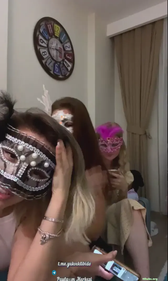 28 Maskeliiigirls Tango Live 2024 10 01 23 40 56 Mp4 Grup — Canlı Yayınlar · sahne 1