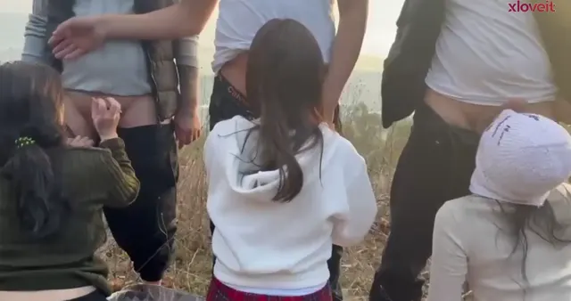3lü Grup 3 Kız 3 Erkek outdoor sakso videosu — Konulu Porno · sahne 3