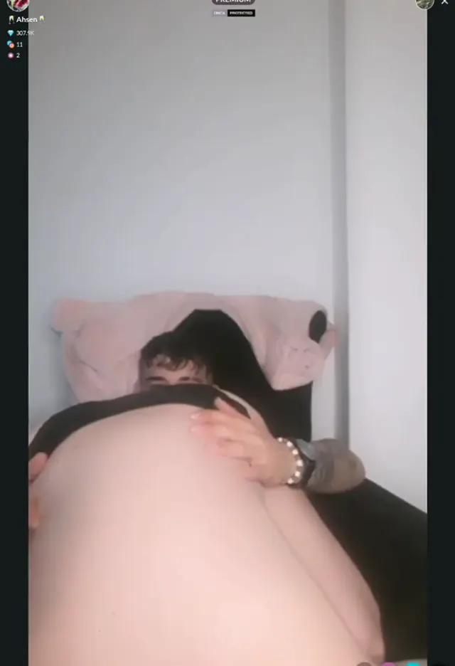 Sarhoş Ahsen amcığını yalattığı video — Türk Sakso · sahne 3