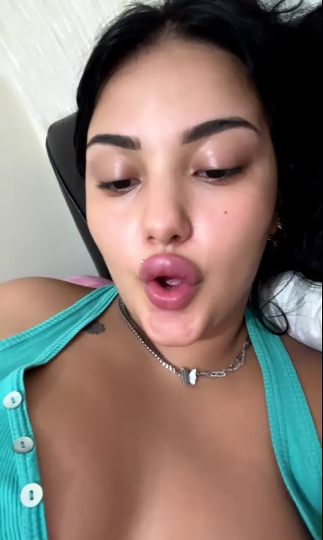 Aleyna Tango Live 2024-09-08 01-54-47 — Aleyna — Canlı Yayınlar · sahne 2
