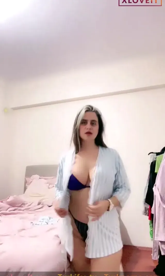 Ayşe Elbi ifşa Geceliğini açıp tanga kalça meme gösterdi — Ayşe Elbi — Bedava Porno · sahne 2