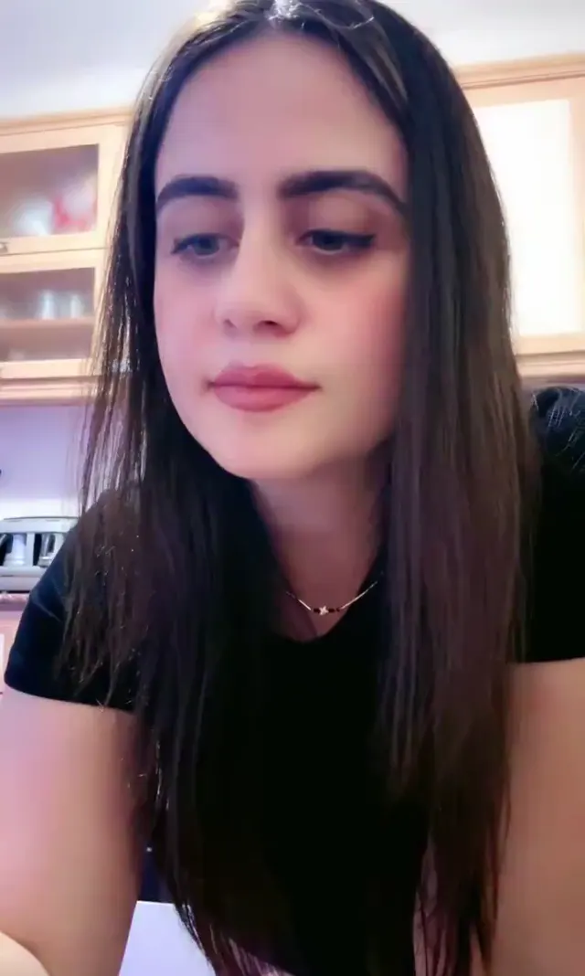 Ayşe Elbi ifşa Milf hatunun yayın videosunu seyret — Ayşe Elbi — Canlı Yayınlar · sahne 3