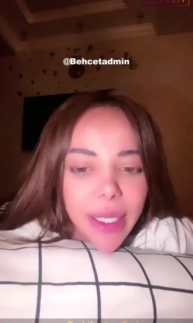 Babe ifşa Güzel kız dayanamayıp meme amcık gösterdi — Canlı Yayınlar · sahne 3