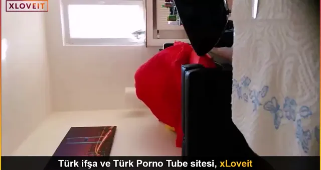 Bacak omuza yapınca acıyor yerli seks — Amatör Porno · sahne 1