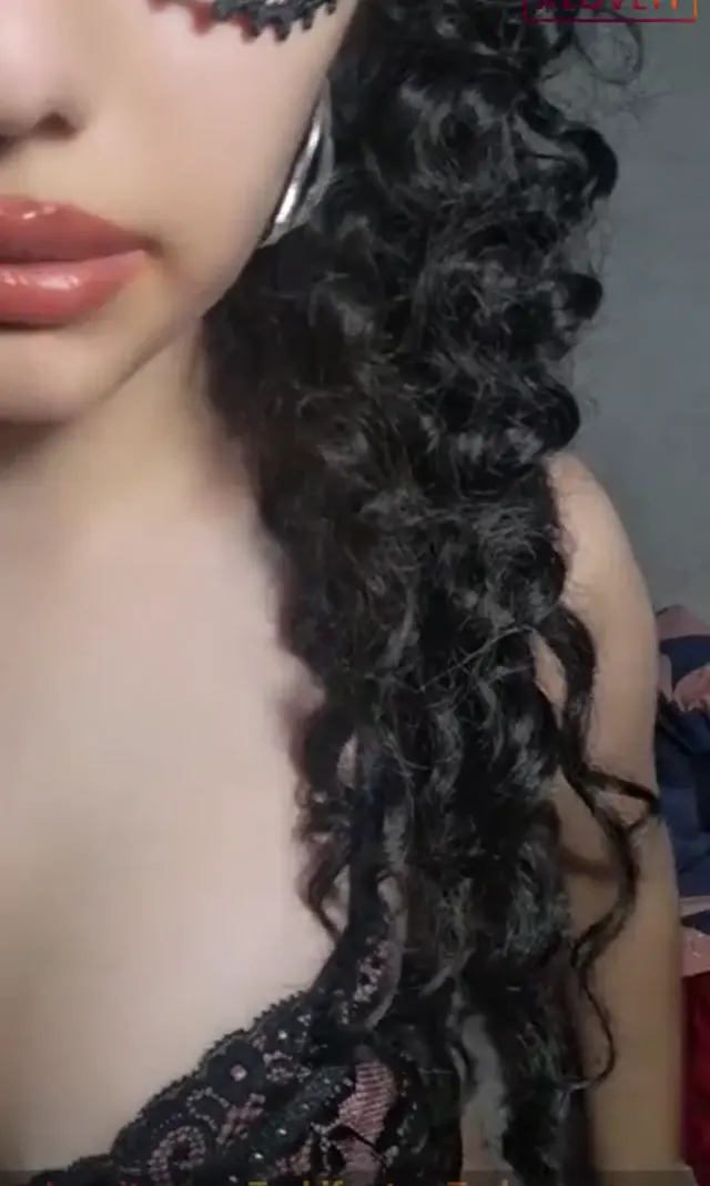 Bellah ifşa Sexy Transparan gecelikle yayında — Bellah — Canlı Yayınlar · sahne 3