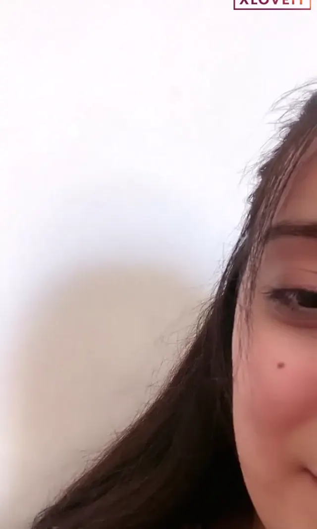 Beyza ifşa Güzel kızın meme dekolteli yayını — Beyza — Canlı Yayınlar · sahne 2