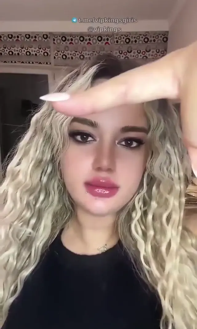 Almila — Bigo Almila ifşa Büyük memeli kızın yayın videosu · sahne 3