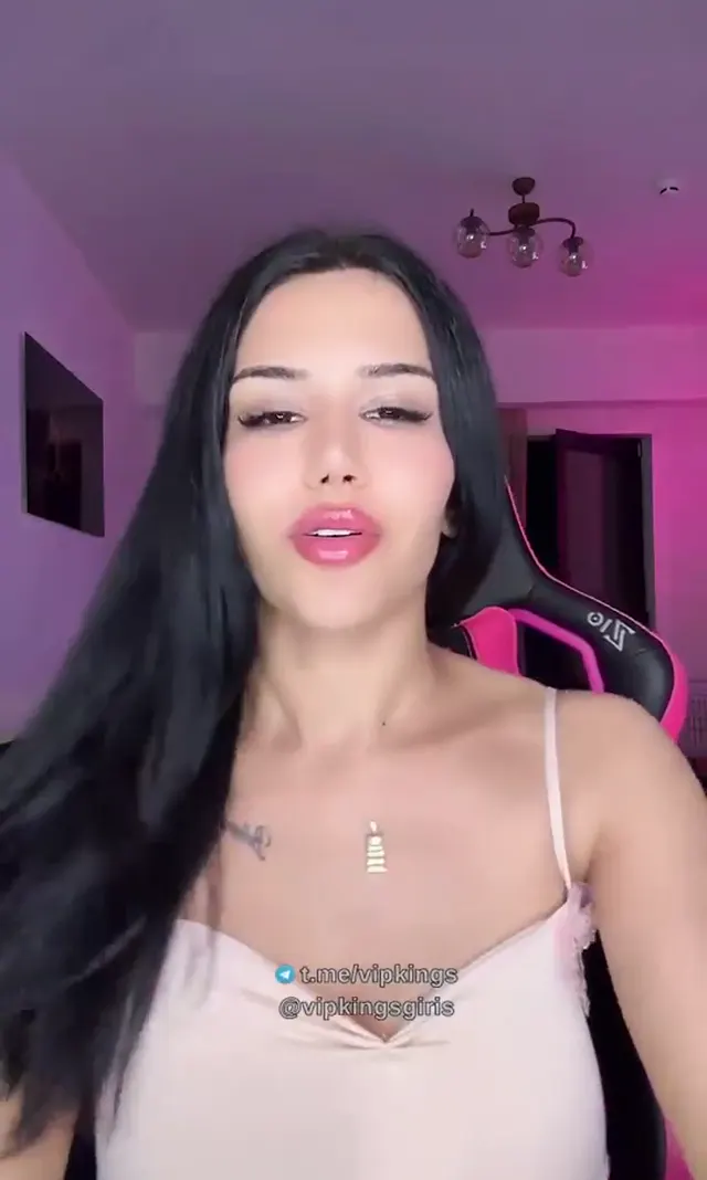 Bigo Burcu ifşa Esmer hatun canlı yayında — Canlı Yayınlar · sahne 3