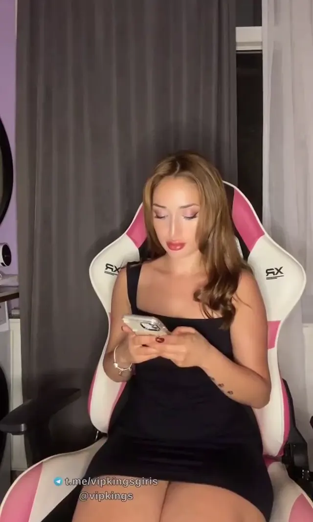 Bigo Eda ifşa Sexy hatunun siyah elbiseli yayını — Canlı Yayınlar · sahne 3
