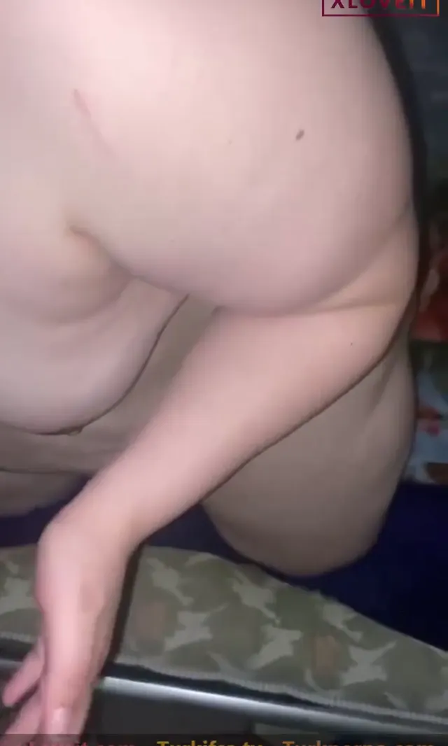 Boşalma Porno Sulu Kavun diz çöküp memelerine patlattırdı — Türk ifşa · sahne 3