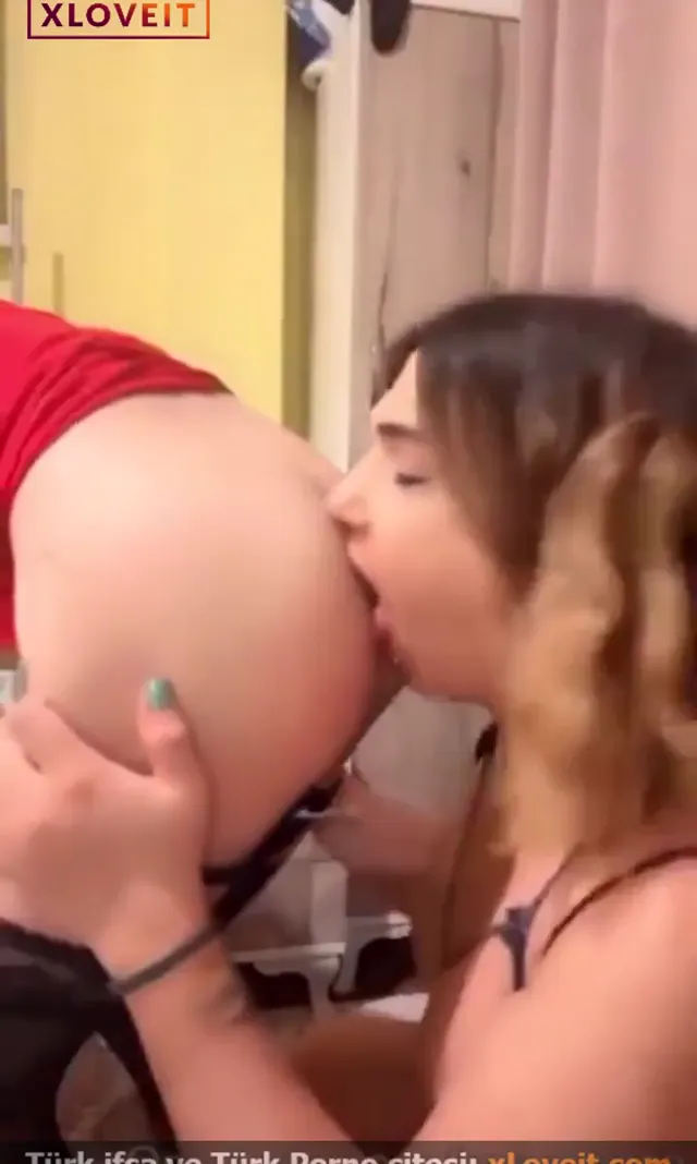 Buket Buca ifşa Trans porno izle — Amatör Porno · sahne 1