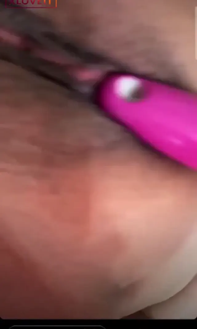 Buse Este ifşa Tarakla mastürbasyon yaptığı video — Buse Este — Canlı Yayınlar · sahne 1