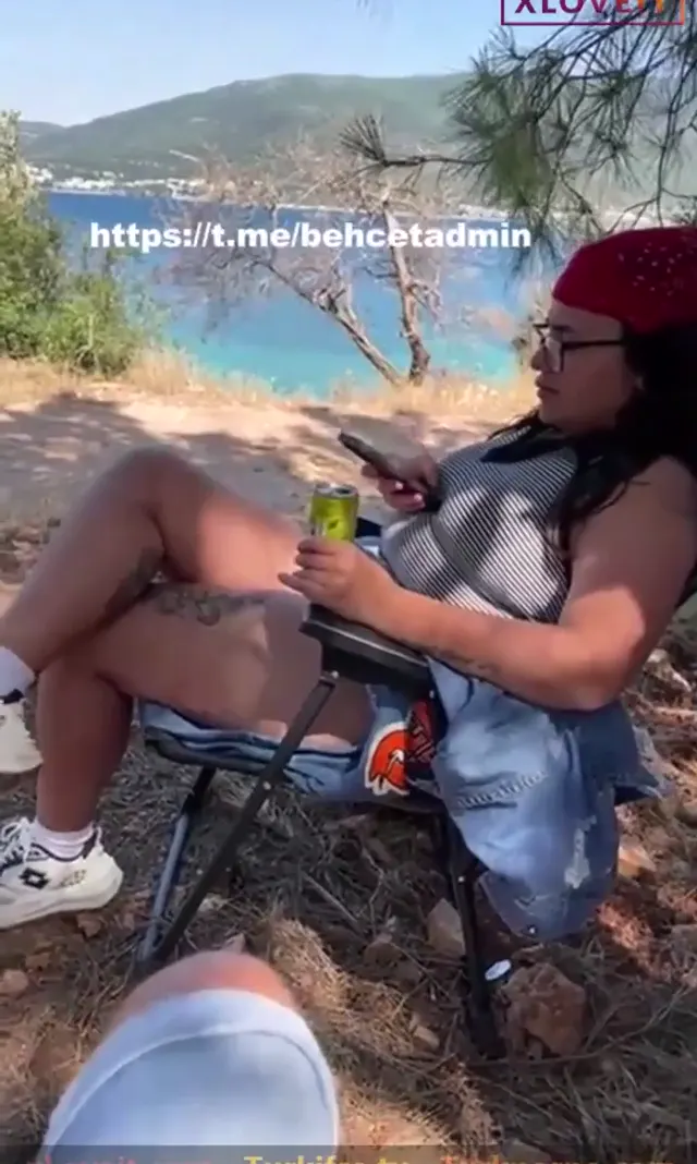 Buse Tarsus — Buse Tarsus ifşa Sikicileriyle birlikte tatile çıktı · sahne 2