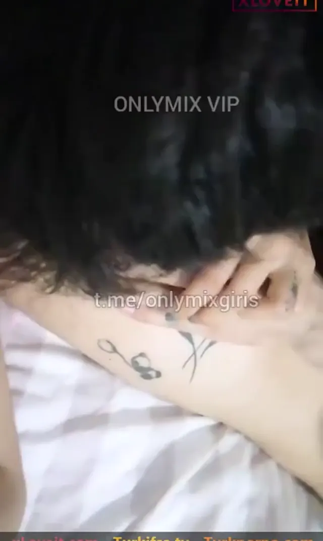 Canlı Sex Bayas ifşa sikiş kesmedi dildoyla devam etti — Konulu Porno · sahne 2
