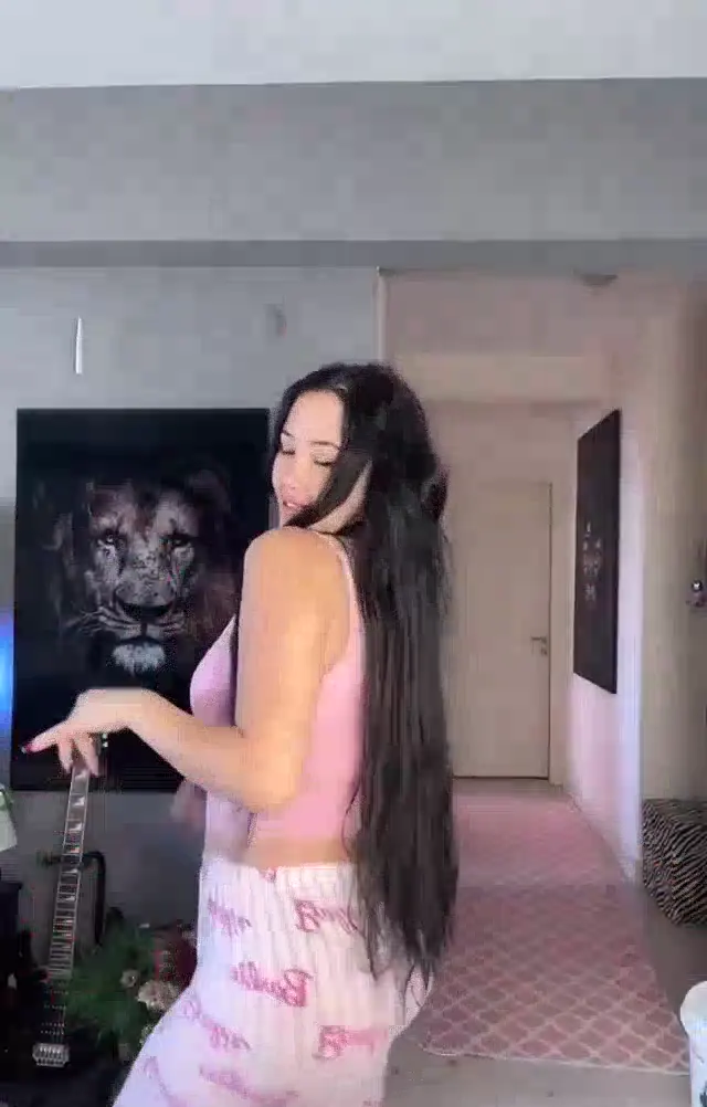 Cansu Bade Taş — Cansu Bade Taş ifşa Pijamalı kocaman götüyle çalkaladı · sahne 2