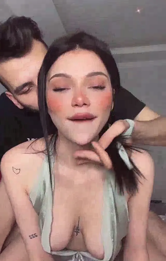 Cerhawk ifşa Doggy pozisyonda manitası ittirdi — Cerhawk — Bedava Porno · sahne 1