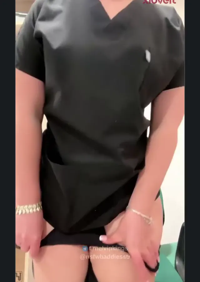 Ceyda ifşa HD Çalıştığı yerde soyundu — Ceyda — Canlı Yayınlar · sahne 1
