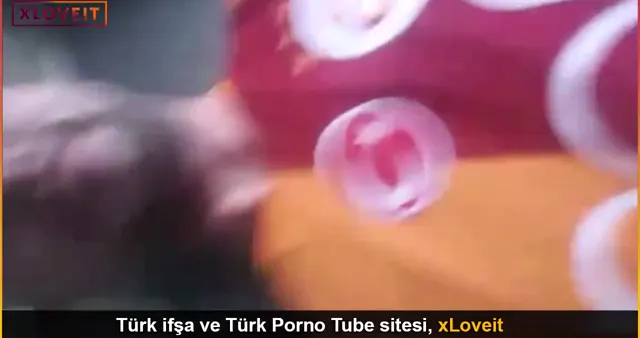 Cimbomlu eleman Fenerli kızı sikiyor formasıyla — Amatör Porno · sahne 2