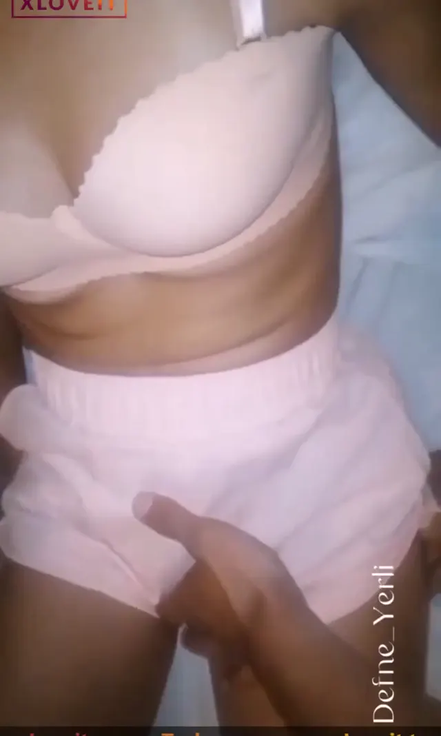 Defne kocaman kalçasını dostuna siktirdi — Konulu Porno · sahne 1
