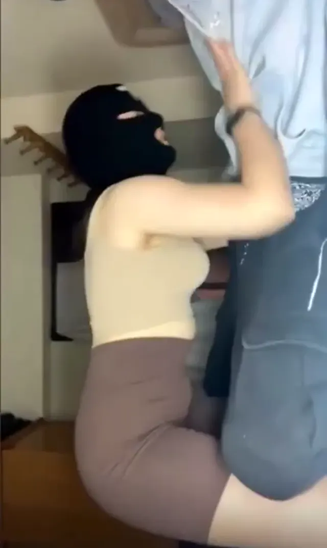 Zengin piçi Batu çıtır Ece sakso videosu — Türk Porno · sahne 1