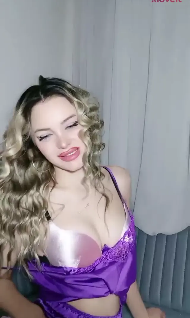 Ecelis ifşa Seksi kızın 2026 HD Canlı yayını — Canlı Yayınlar · sahne 1