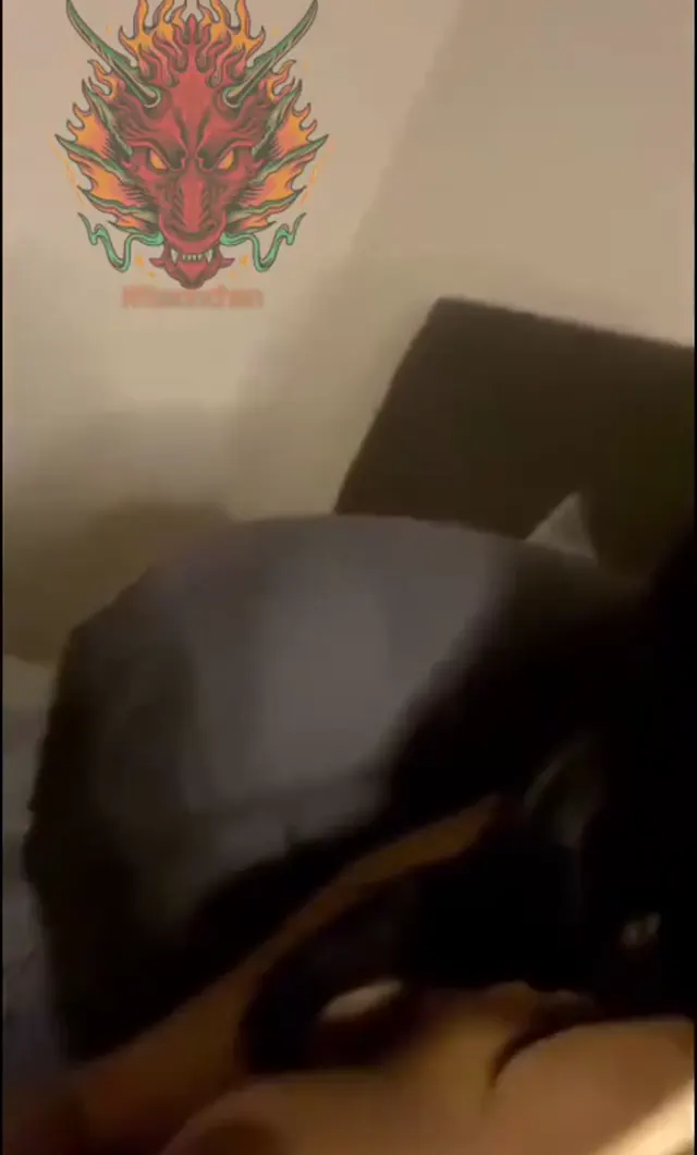 Efsane bir canlı yayında alabildiğince amına fırça soktu — Canlı Yayınlar · sahne 3