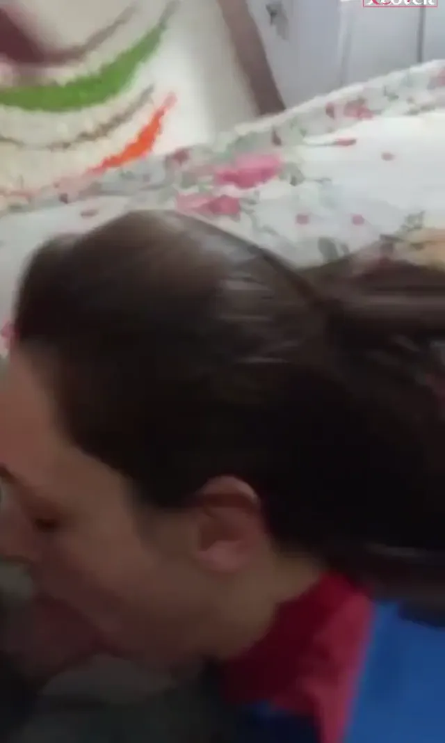 Enişte Porno Baldız sakso çekip büyük yarrak yedi — Amatör Porno · sahne 1