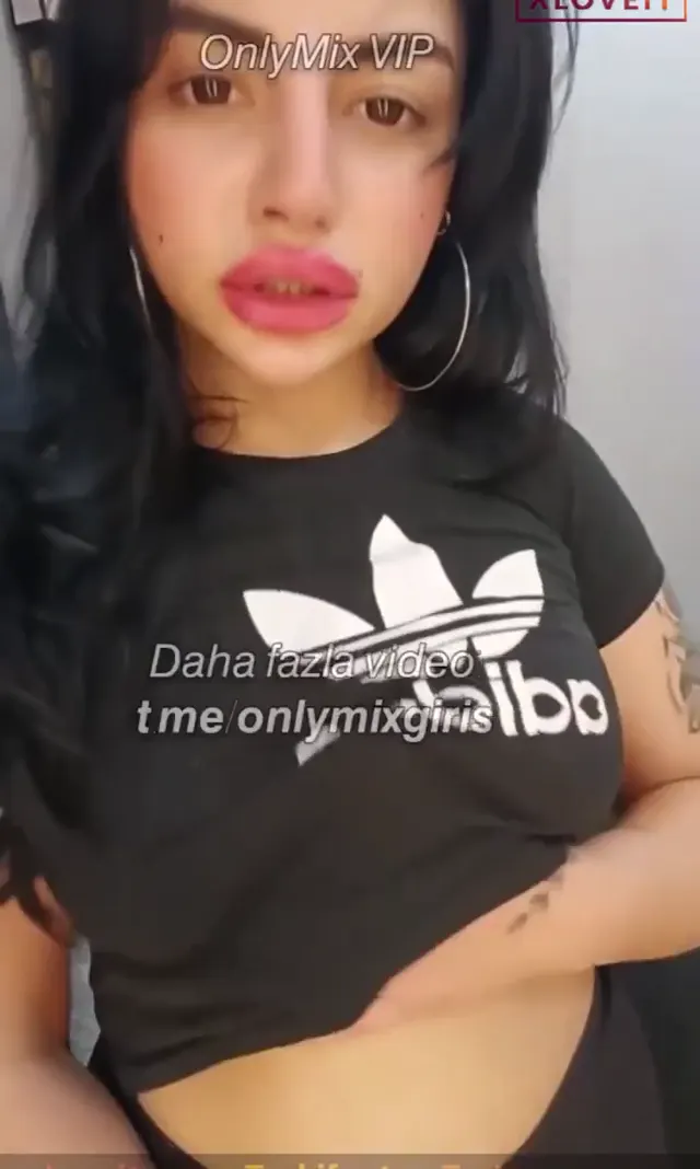 Esmer Tarçın ifşa Ayak severler için video çekti — Esmer Tarçın — Türk ifşa · sahne 1