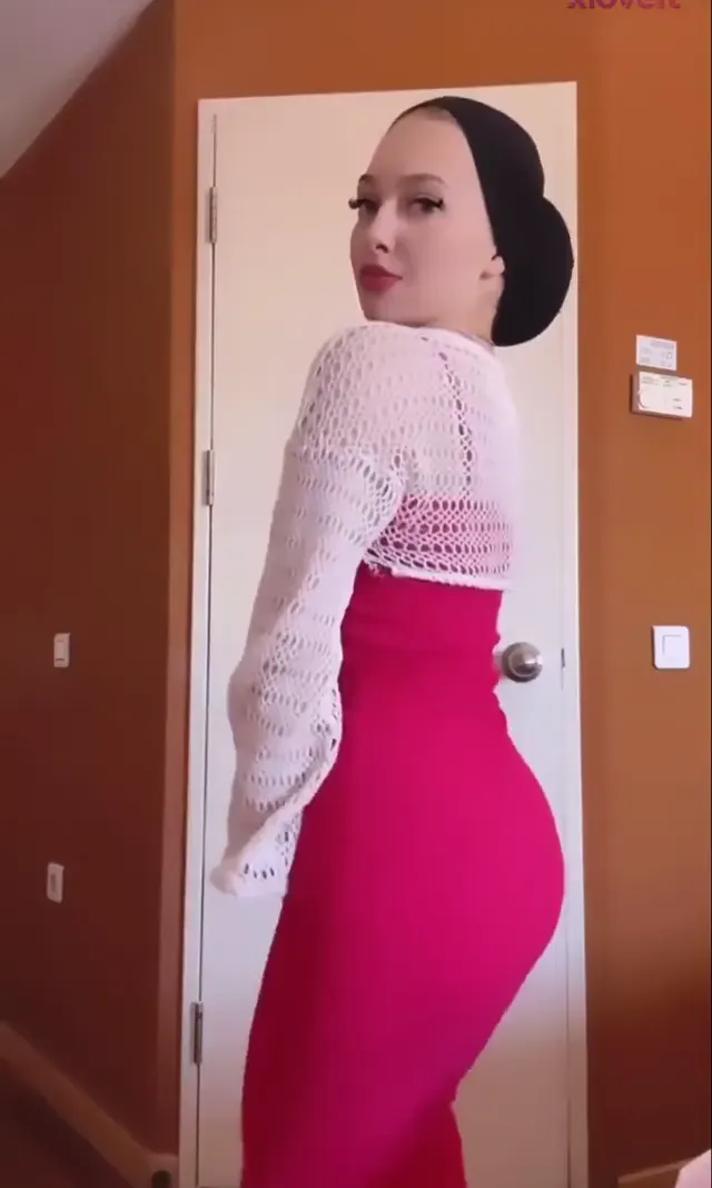 Esra Rabia Ünal — Esra Rabia ifşa dans twerk bedava seyret · sahne 2