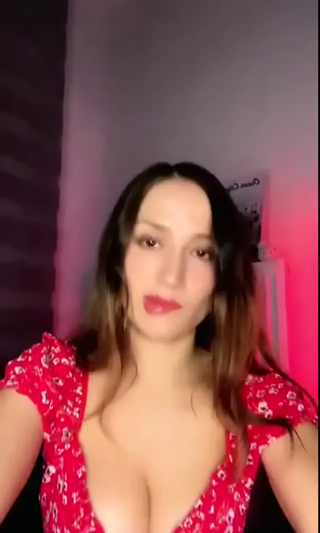 Eylül Deniz — Eylul Deniz Ozel · sahne 1