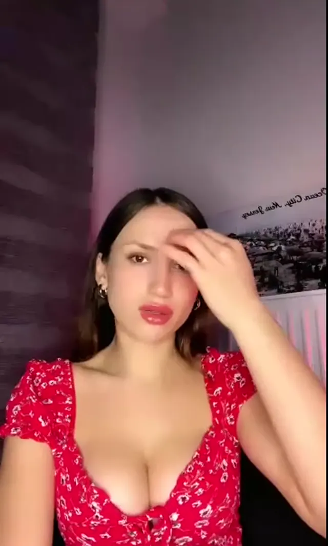 Eylül Deniz — Eylul Deniz Ozel · sahne 2
