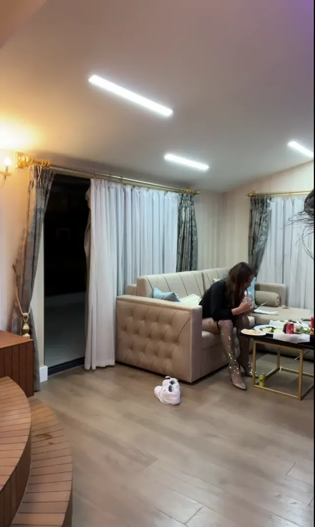 Eyşan Bigo Live 10 — Eyşan Bigo — Canlı Yayınlar · sahne 1