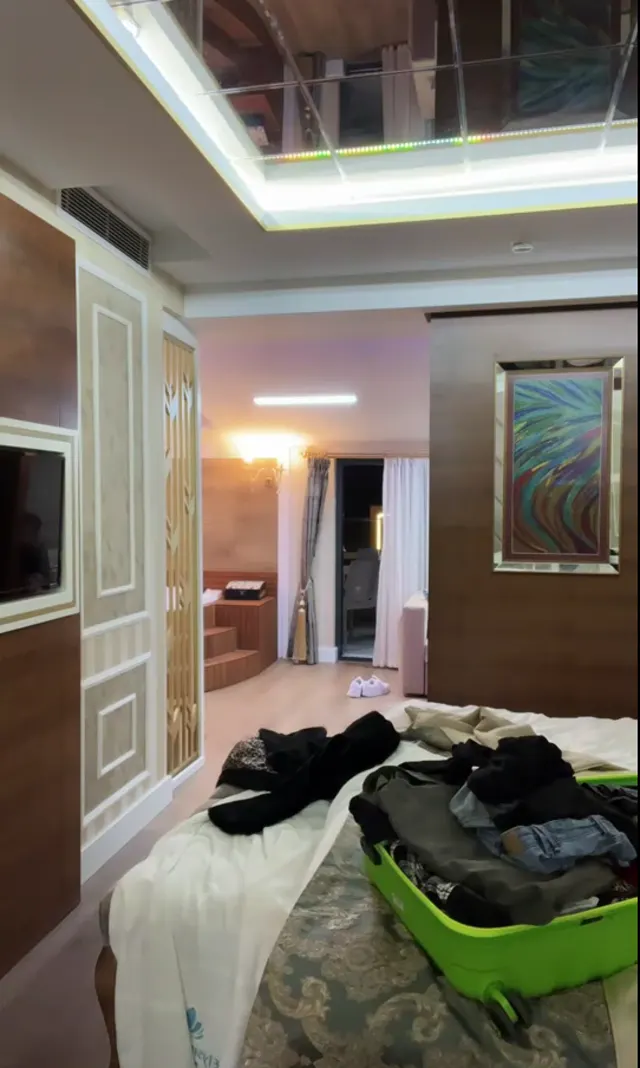 Eyşan Bigo Live 10 — Eyşan Bigo — Canlı Yayınlar · sahne 2