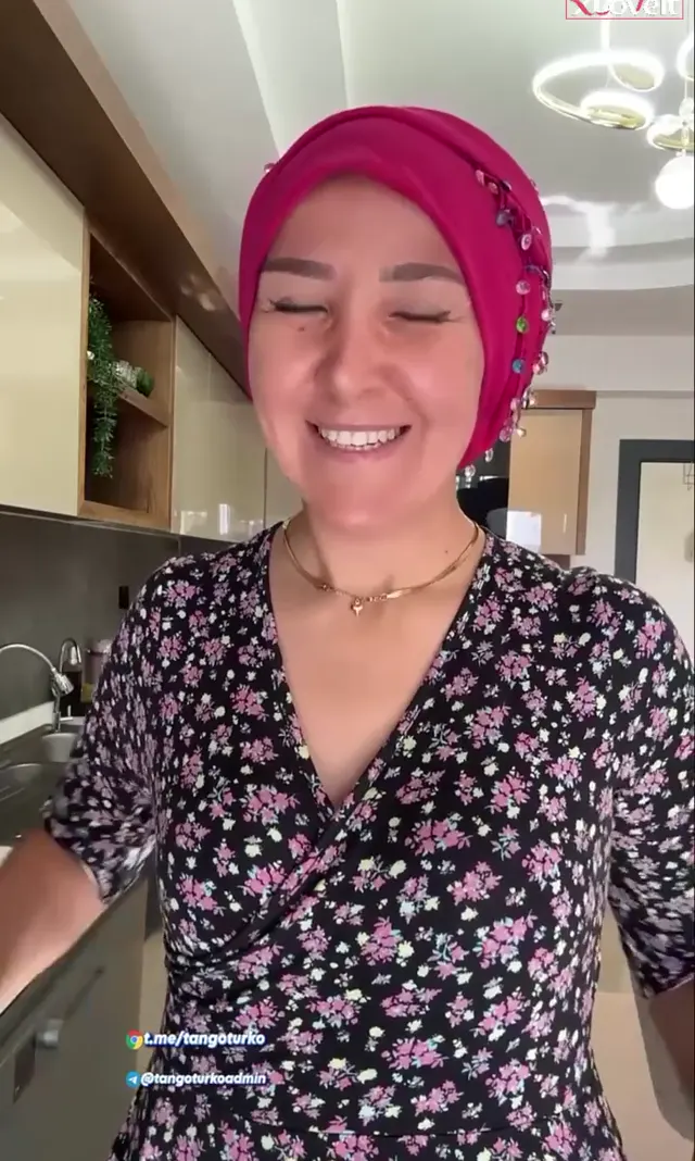 Fatma ile Her Telden Canlı yayın videosu Vol 1 — Fatma ile Her Telden — Canlı Yayınlar · sahne 2