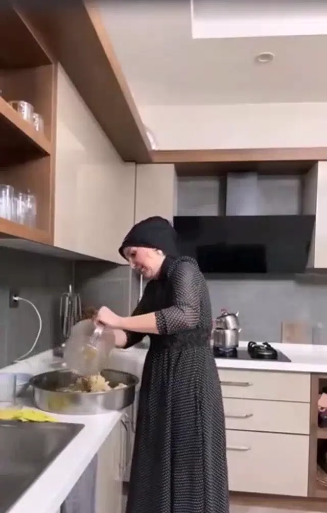 Fatma ile Her Telden — Fatma ile Her Telden Katıl Youtube Part 1 bedava seyret · sahne 2