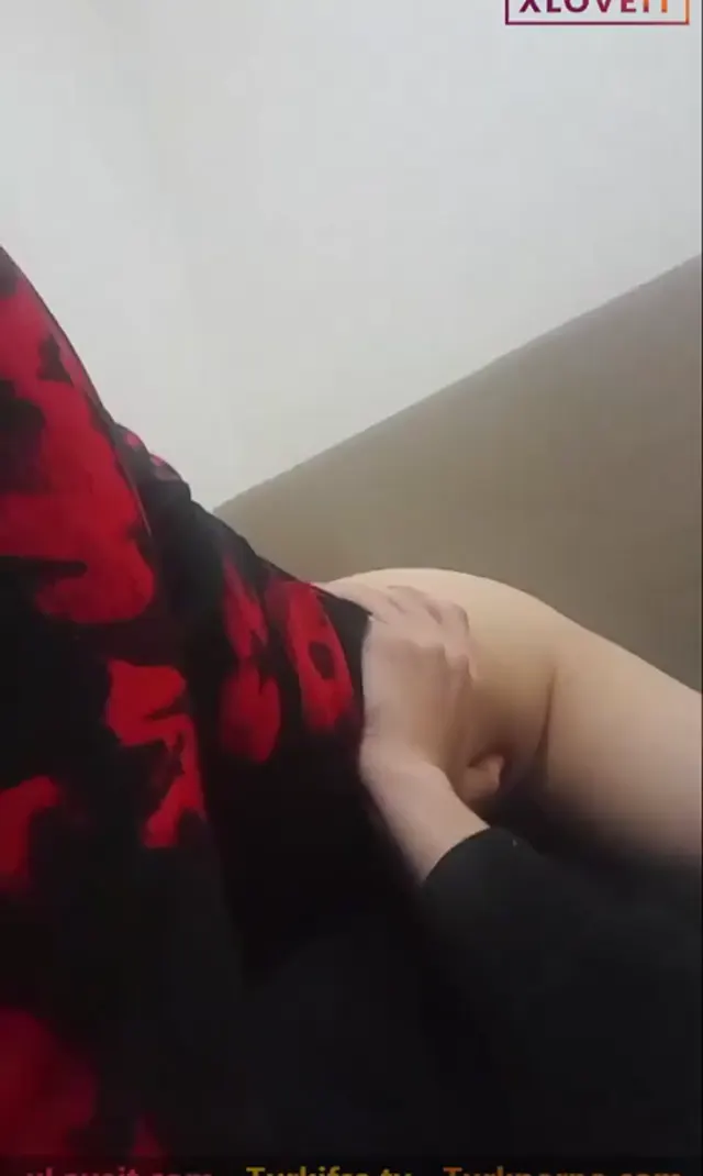 Genç Porno Zeyn 69 yapıp kucakta içine aldı — Amatör Porno · sahne 2