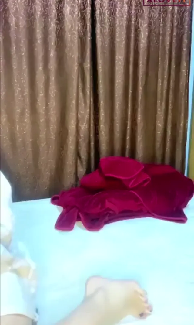 Genç Sikiş Sena Aydın sikilip yayına devam etti — Sena — Mobil Porno · sahne 3
