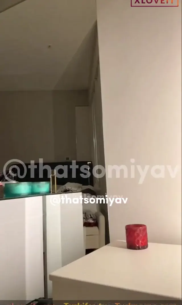 Gizemsavagex ifşa Amını yağlayıp yemek masasının üstünde dildo soktu — Gizem Savagex — Türk ifşa · sahne 3