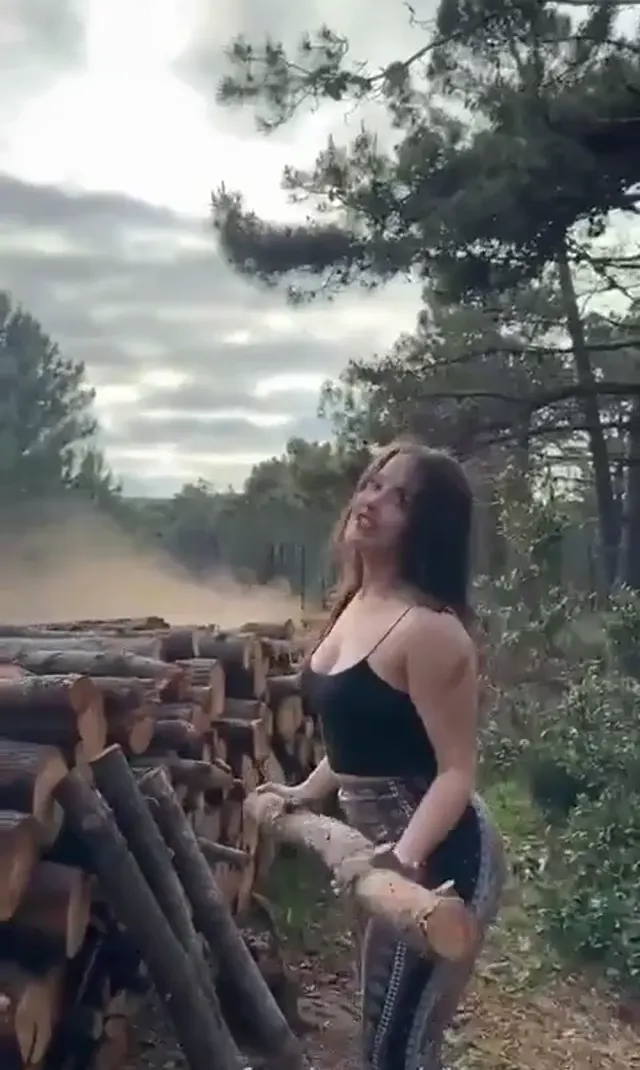 Gizemsavagex ifşa Ormanda Meme açtı — Gizem Savagex — Türk ifşa · sahne 2