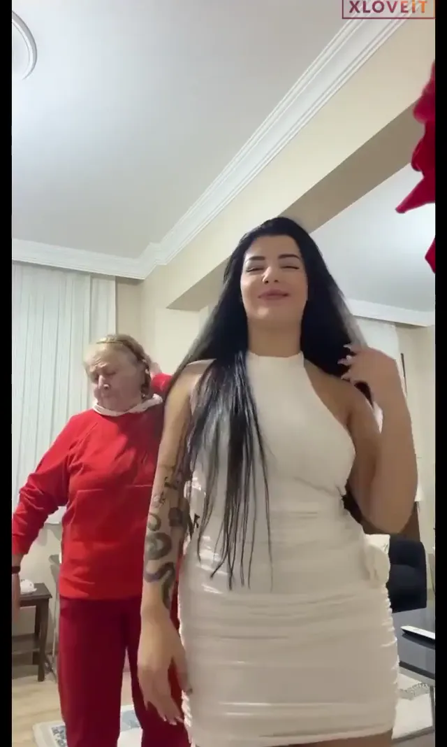 Gözde Akgün ifşa Tiktok fenomeni videoları — Gözde Akgün — Türk ifşa · sahne 3