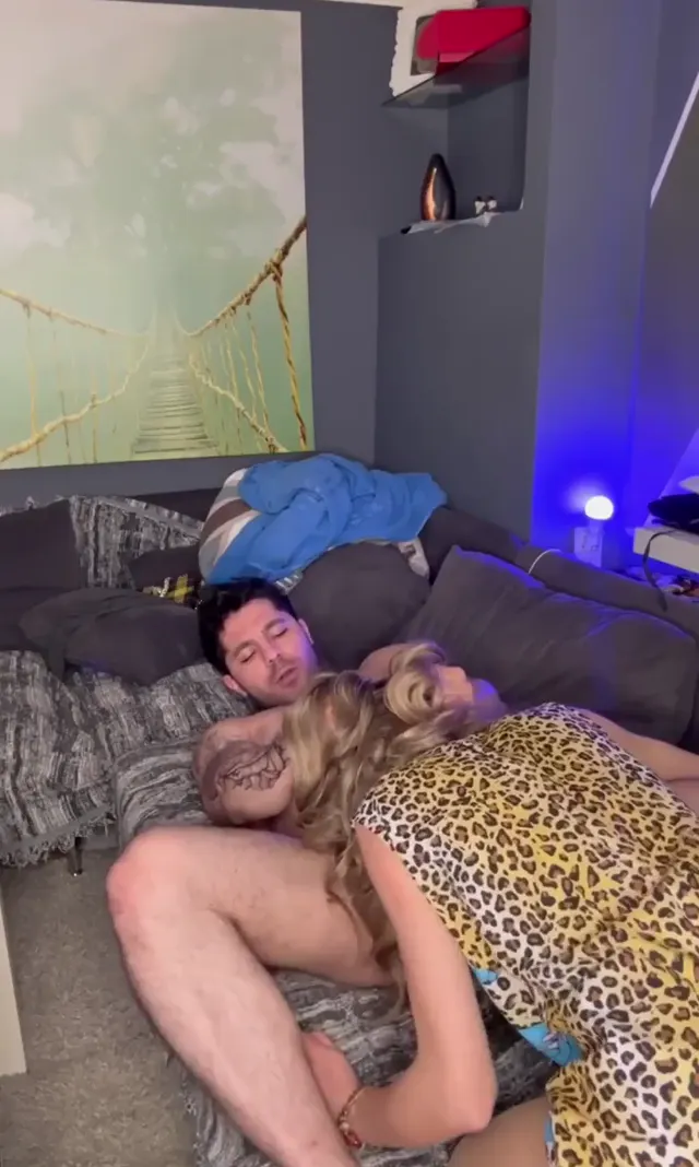Hard Porn Tyler Heat Ateşli kıza unutulmaz sex yaşattı — Tylerheat — Konulu Porno · sahne 1