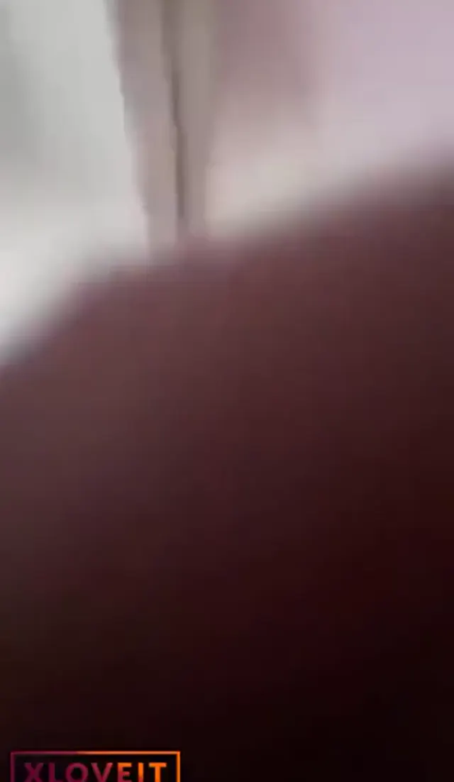 Hatunu kapıya bağlayıp sikiyor Türk Sikiş — Amatör Porno · sahne 1