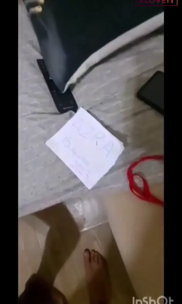 Karısı zenciye sikilirken dayanamadı ağzına verdi — Amatör Porno · sahne 3