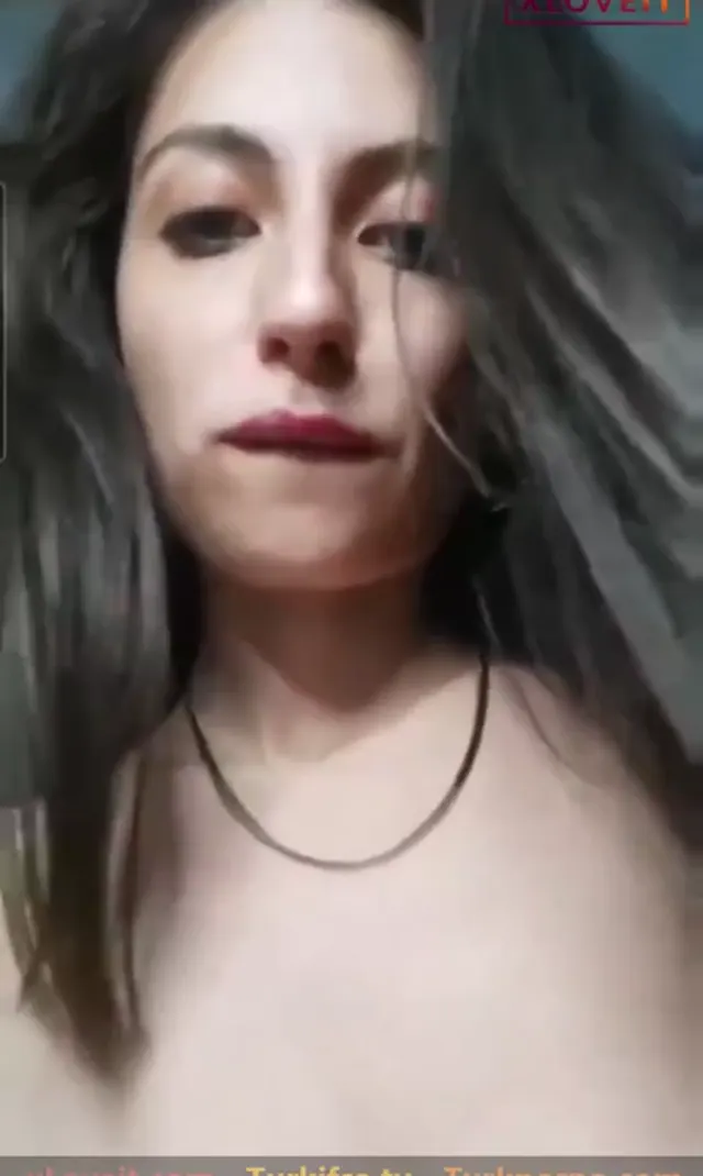 Kübra Yurdakul ifşa Canlı yayında konuşmalı amcık show — Kübra Yurdakul — Canlı Yayınlar · sahne 3