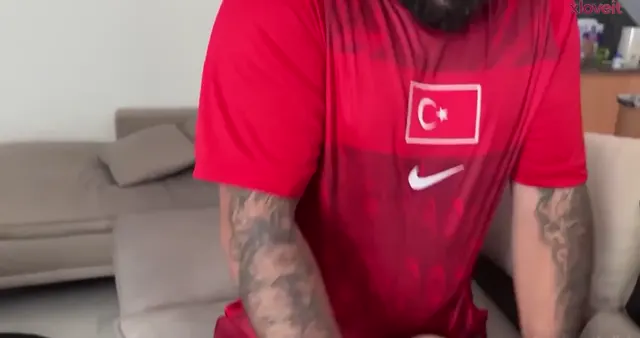 Lanet Kel Porno Film Kaldır Kupayı — Lanet Kel — Konulu Porno · sahne 1