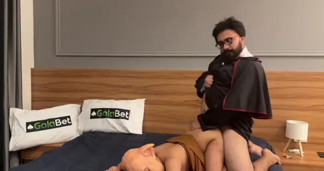 Lanet Kel Porno Film – Özgür Elf — Lanet Kel — Konulu Porno · sahne 2