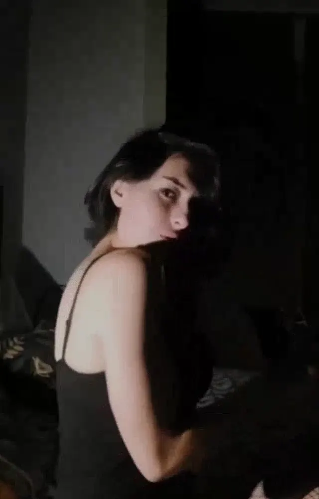 Laris ifşa Seksi hatundan gece yayını seyret — Laris — Bedava Porno · sahne 3