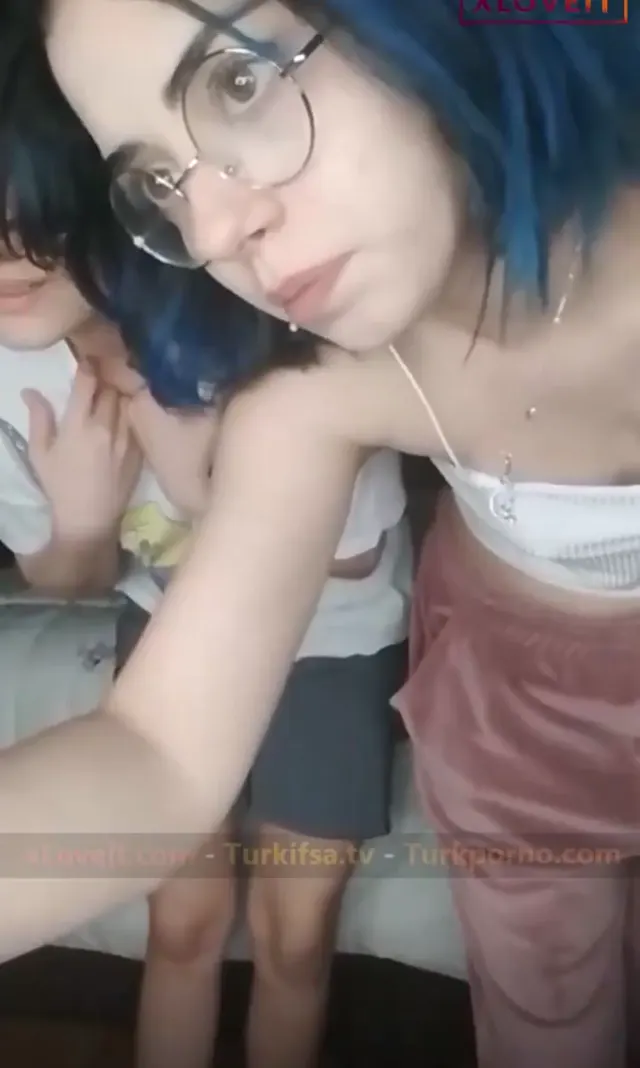 Lezbiyen Porno Türk genç çift 30dk sevişti — Amatör Porno · sahne 1