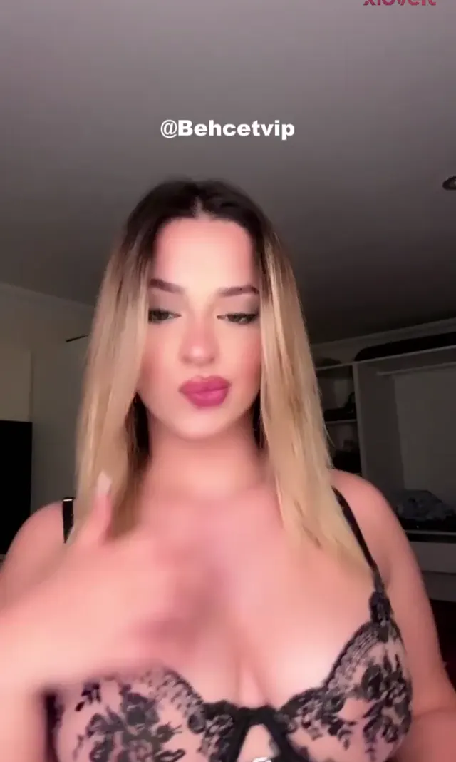 Lisa ifşa Seksi Türk hatunun HD Yayını — Canlı Yayınlar · sahne 1